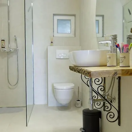 Unique Retreat - Harmony With Private Pool *