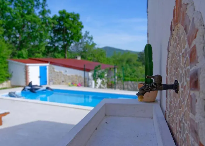 Unique Retreat - Harmony With Private Pool Neoric