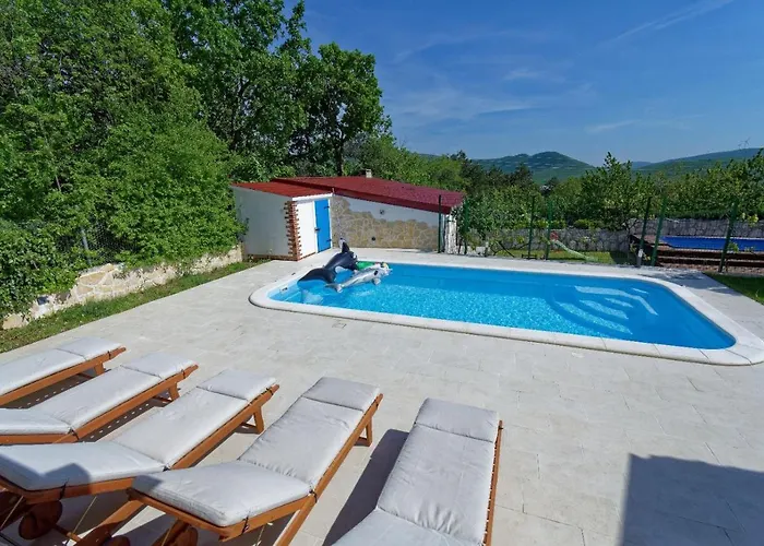 Apartment Unique Retreat - Harmony With Private Pool *