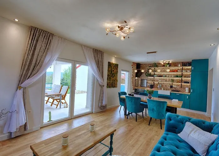 Unique Retreat - Harmony With Private Pool アパート