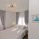 Апартаменты Unique Retreat - Harmony With Private Pool *