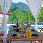 Apartamento Unique Retreat - Harmony With Private Pool *