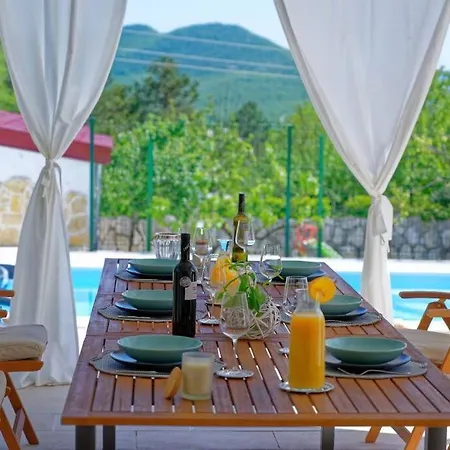 Apartmán Unique Retreat - Harmony With Private Pool *