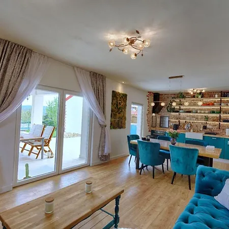 Unique Retreat - Harmony With Private Pool Apartmán