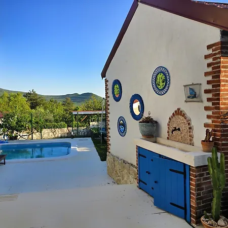 Unique Retreat - Harmony With Private Pool *
